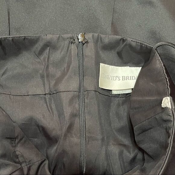 David’s Bridal Black Empire Waist With Bow Cocktail Dress Size 6 - Picture 12 of 14